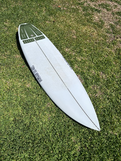5’10 Twinzer with fins