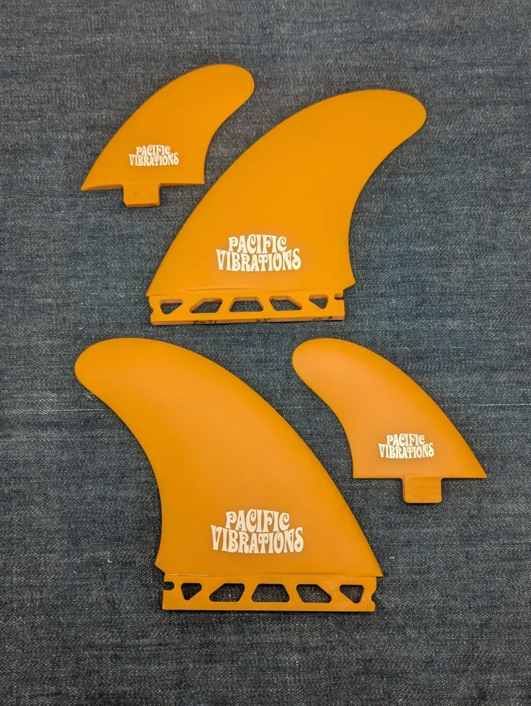 PACIFIC VIBRATIONS Twinzer Surfboard Fins FCS / Futures - Image 1