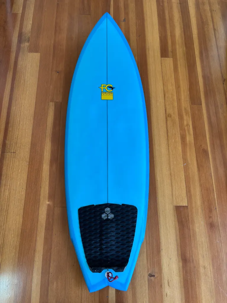 Mako Twin Fletcher Designs FCD Surfboard - Image 1
