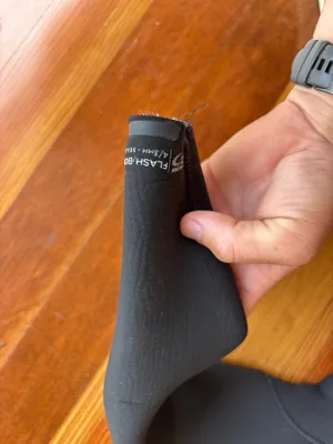 4/3 Ripcurl Flashbomb Sealed Hooded Suit (M) - Thumbnail 3