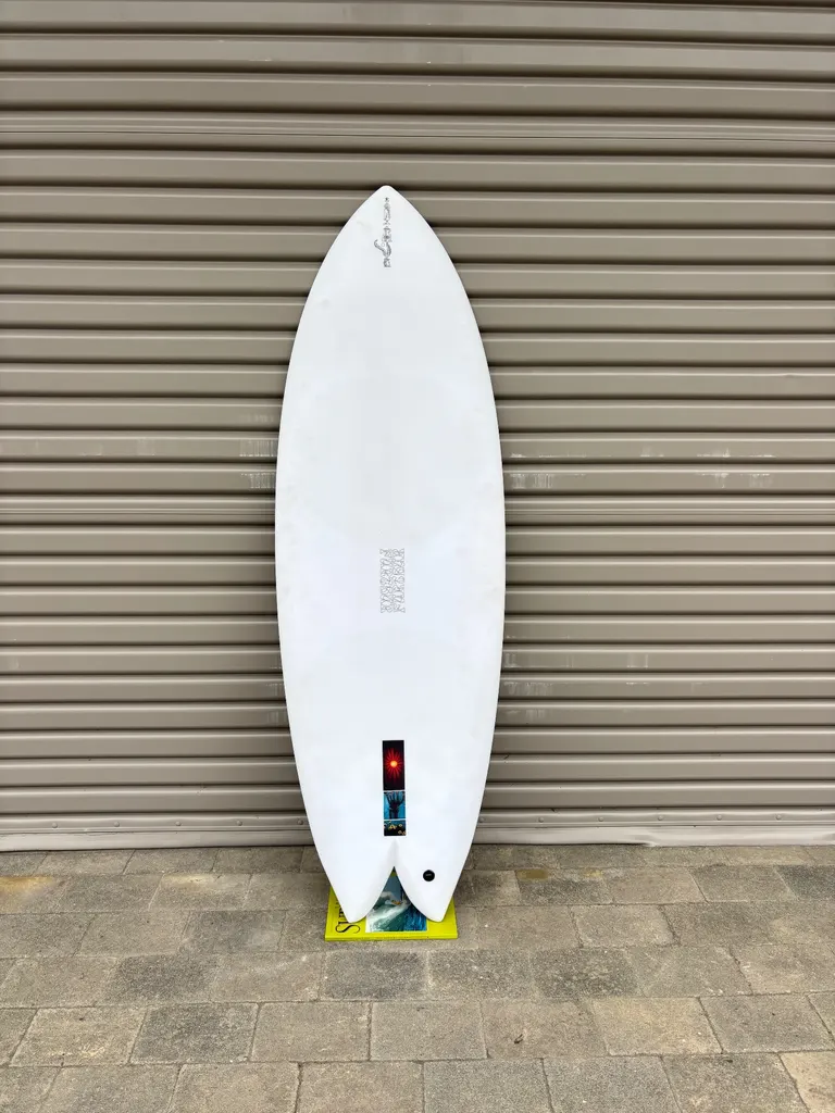 5’3 Twin/Fish Surfboard - Image 1