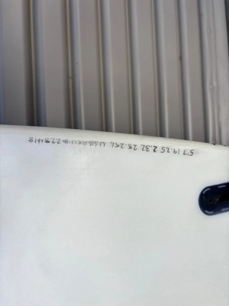 5'7 Lost Surfboards Rad Ripper With Fins! - Image 7