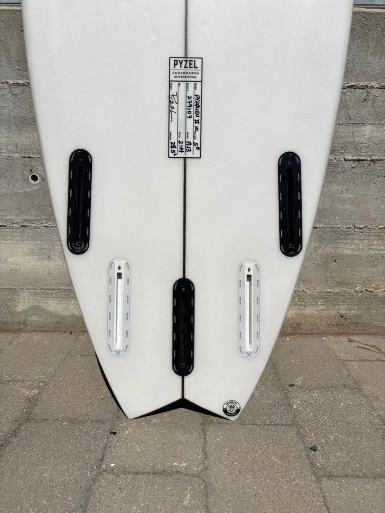 5’8 Pyzel Surfboards Pyzalien 2 XL - Image 8