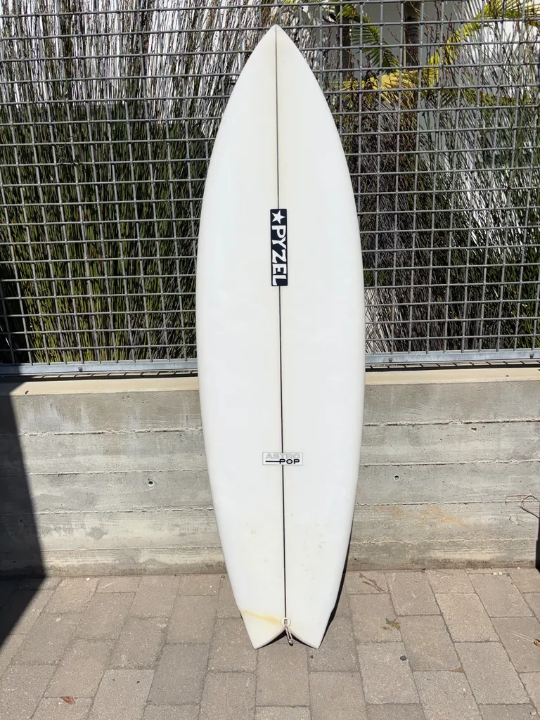 5’10 Pyzel Surfboards Astro Pop - Image 1