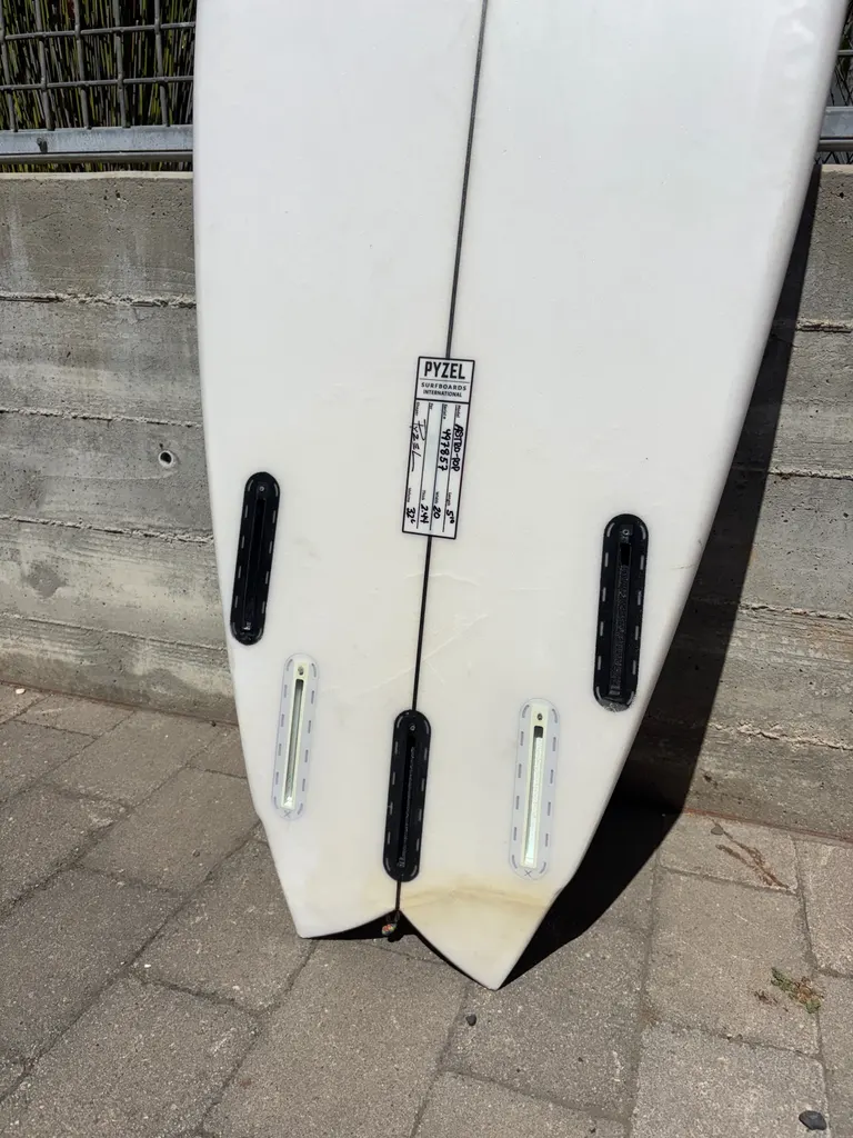5’10 Pyzel Surfboards Astro Pop - Image 5