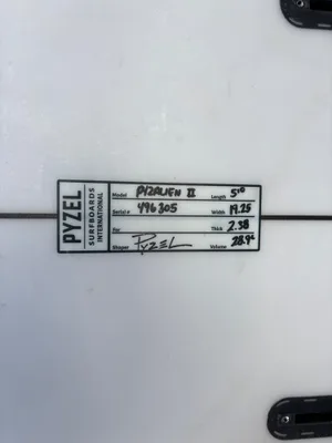 5’10 Pyzel Surfboards Pyzalien 2 - Thumbnail 7