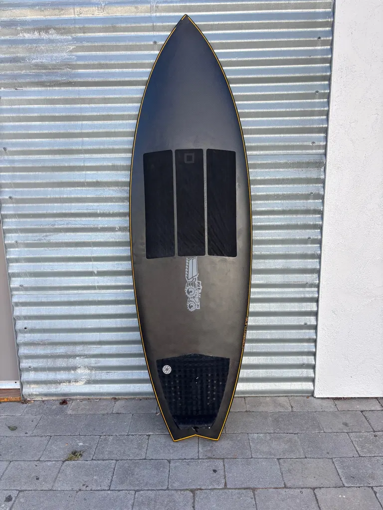 5’8 JS Surfboards Sub Xero Carbotune - Image 2