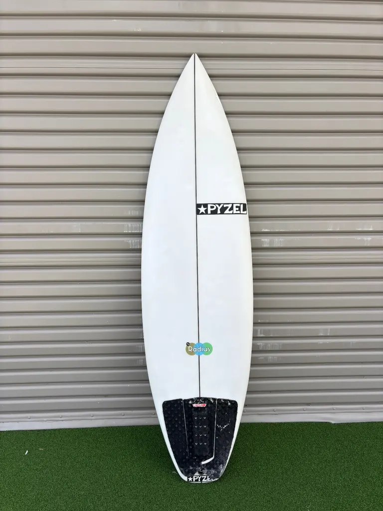 Pyzel Surfboards Radius 5’9 - Image 1