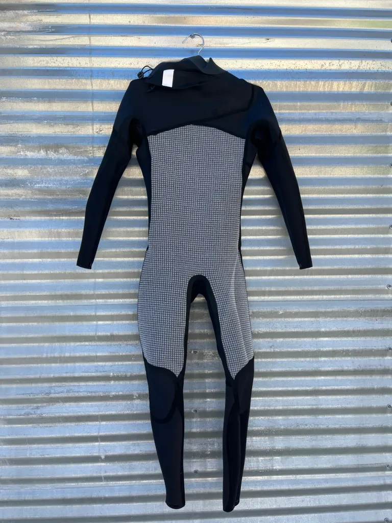 Need Essentials Brand New Medium 3/2 - Image 2