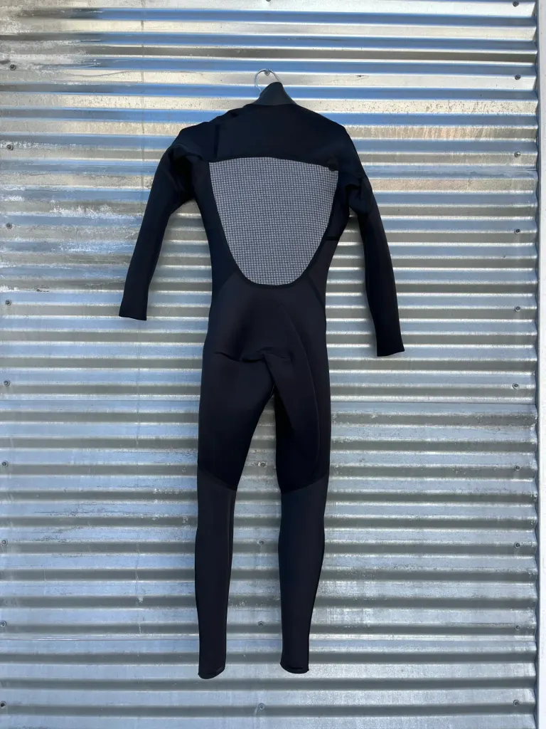 NeedEssentials 3/2 Chest Zip - M - Image 3