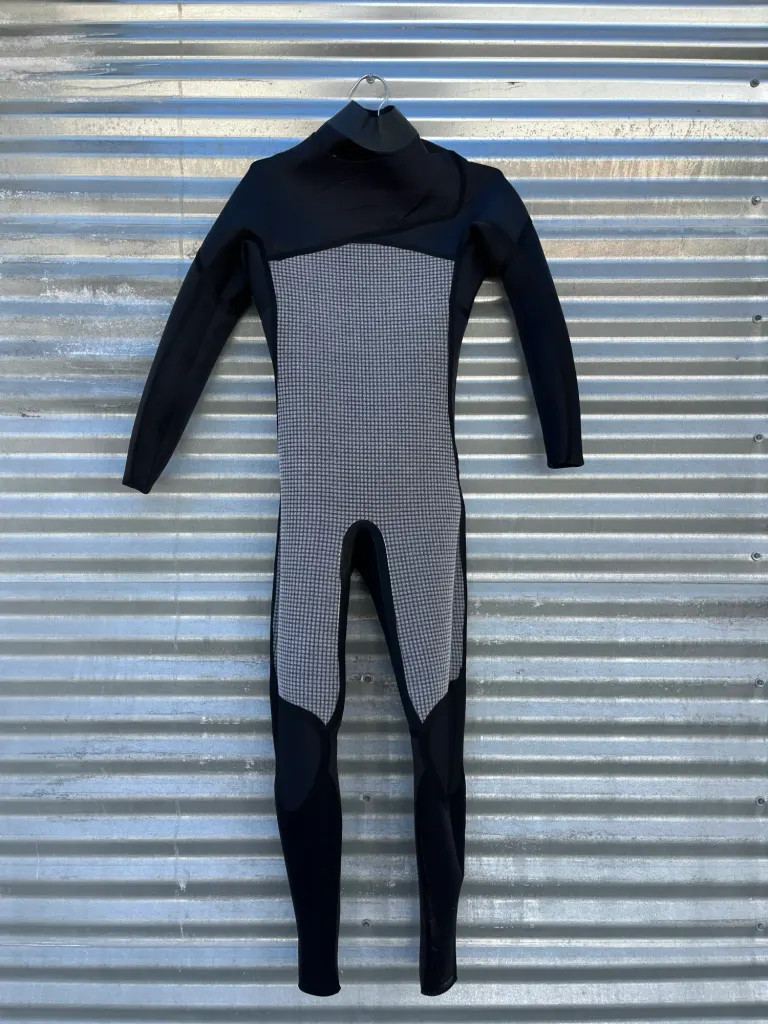 NeedEssentials 3/2 Chest Zip - M - Image 4