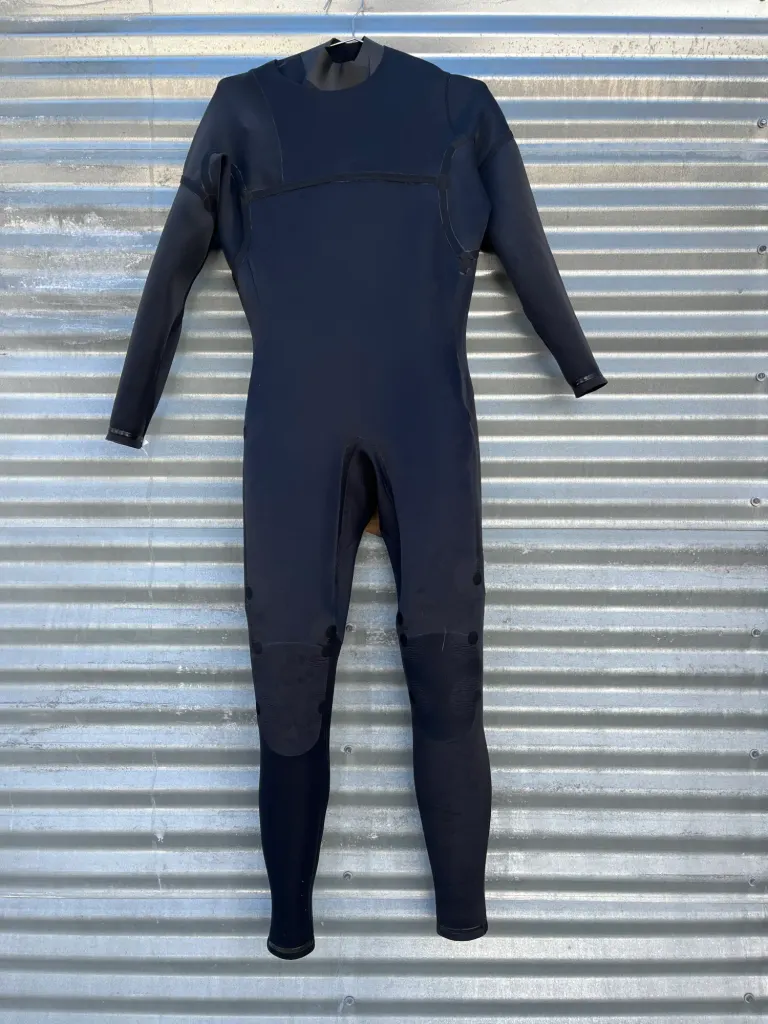 Unnamed Wetsuit Liquid Sealed 4/3 Chest Zip -M - Image 3