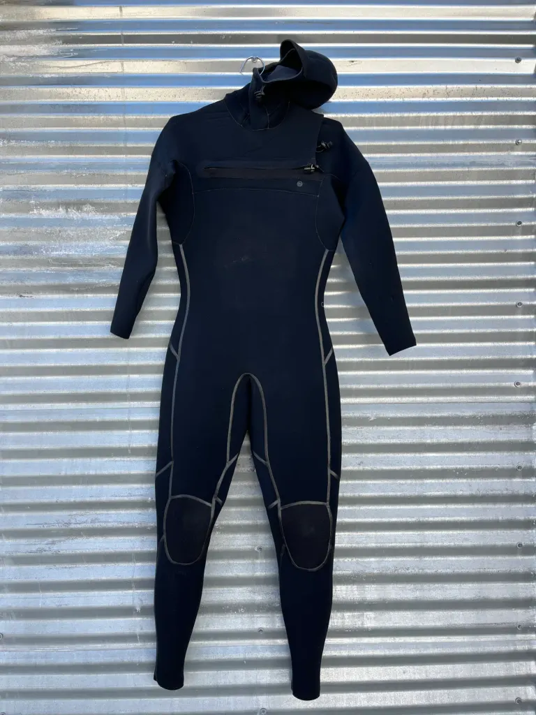 ColbyPlus Liquid Sealed Hooded 4/3 Chest Zip -M - Image 1