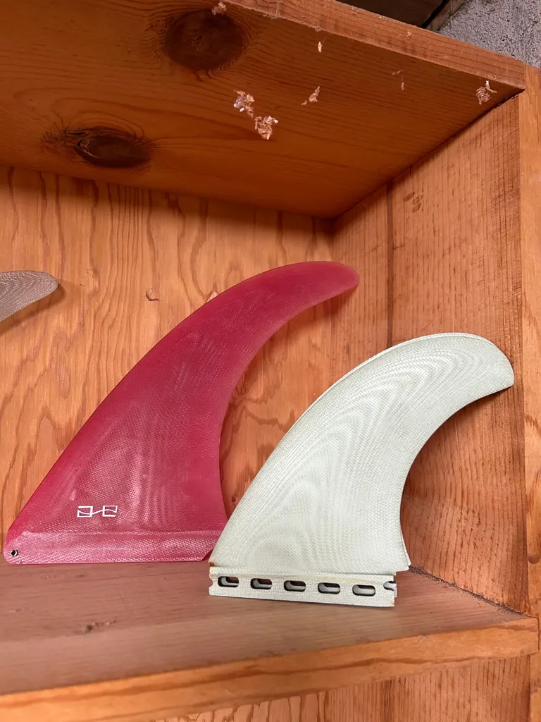 Lot Of Fins For Sale - Image 2