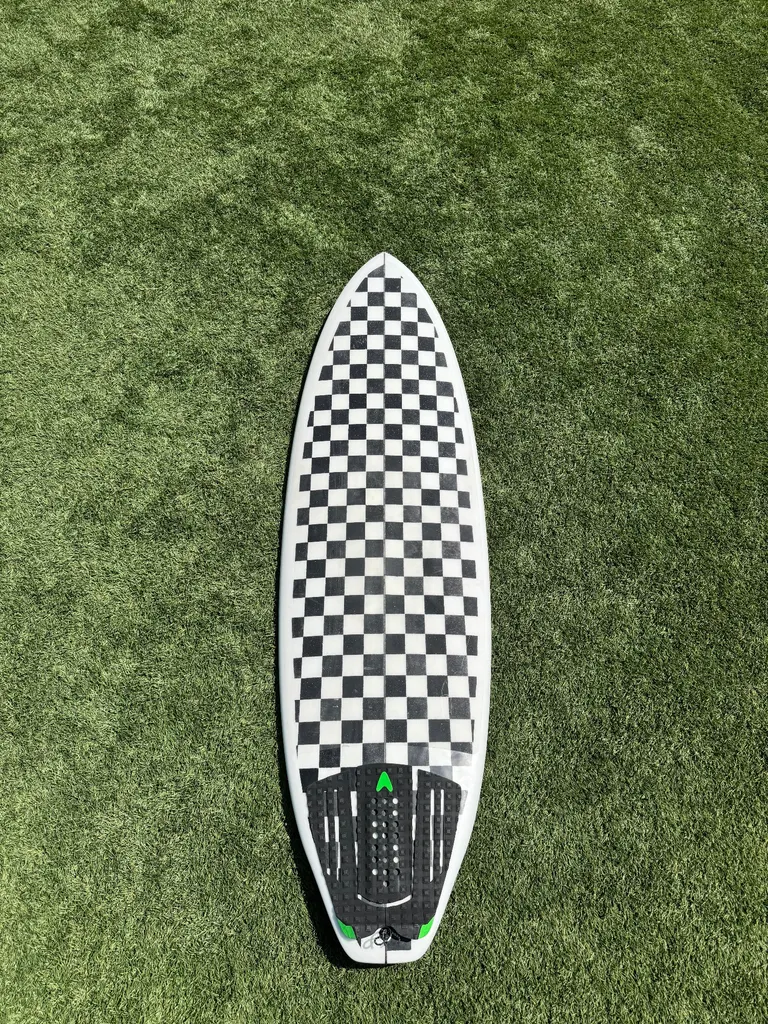 Creature C-Sk8 - Image 1